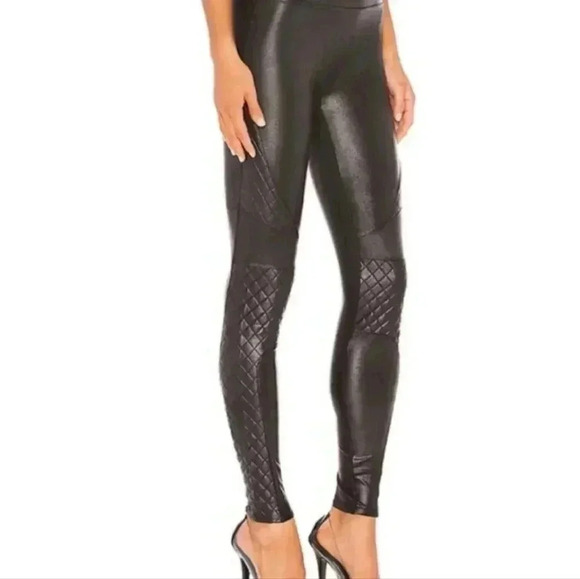 Spanx Faux Leather Quilted Leggings Size M Black - Picture 9 of 10